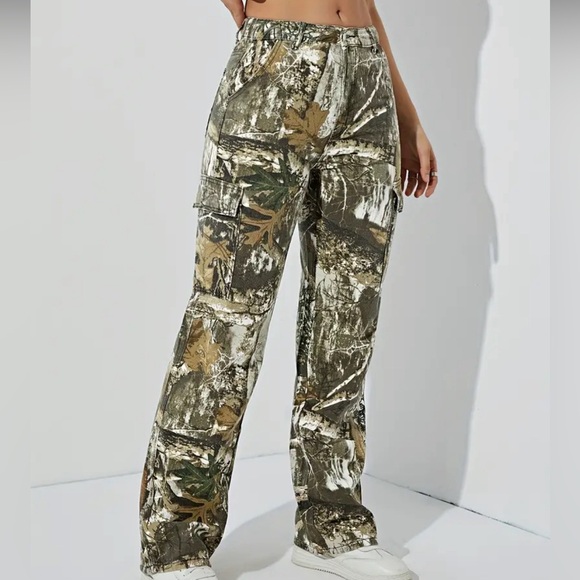 Pants - High Waist Leaf Print Stylish Camouflage Cargo Pants